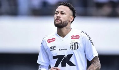 Santos diz que Neymar viaja amanhã e estará disponível contra o Remo